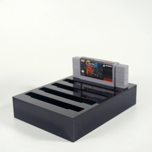Schwarzer Nintendo Game Boy Acryl-Retro-Videospielkassettenständer 
