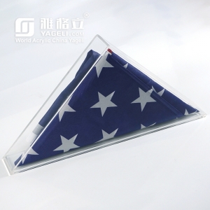 Transparente Vitrine für Erinnerungsstücke aus Acryl mit amerikanischer Flagge
 
