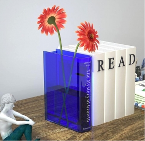 Blumenvase aus Acryl in Buchform 