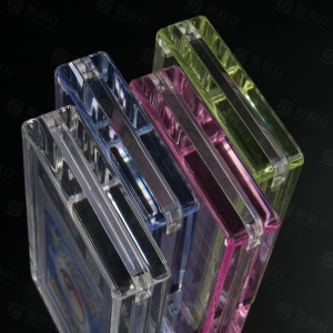 Bunte PSA-Karten-Displaybox aus Acryl 